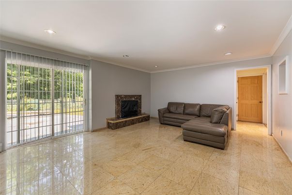 Fireplace, Interior, Recessed Lighting