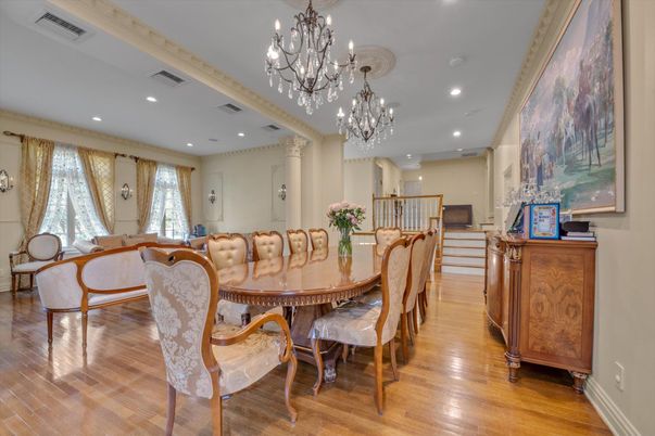 Chandelier, Dining room, Interior, Recessed Lighting, Wood Texture Flooring