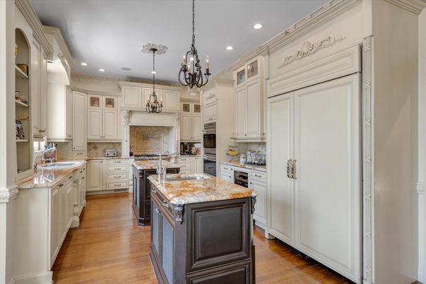 Chandelier, Interior, Kitchen, Pendant Lights, Recessed Lighting, Wood Texture Flooring