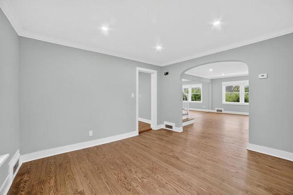 Empty room, Interior, Recessed Lighting, Wood Texture Flooring