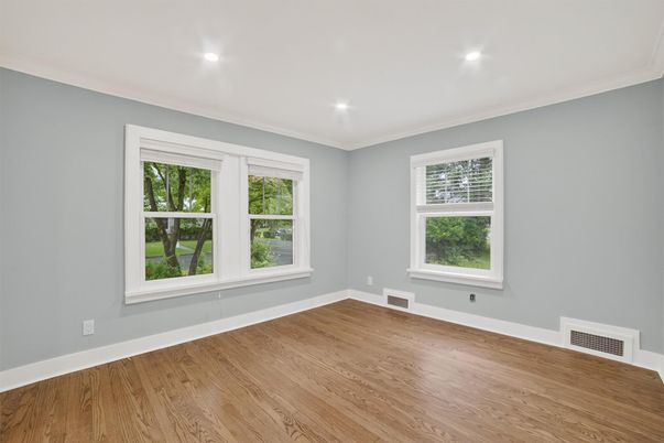 Empty room, Interior, Recessed Lighting, Wood Texture Flooring