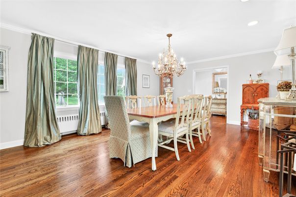Chandelier, Dining room, Interior, Recessed Lighting, Wood Texture Flooring