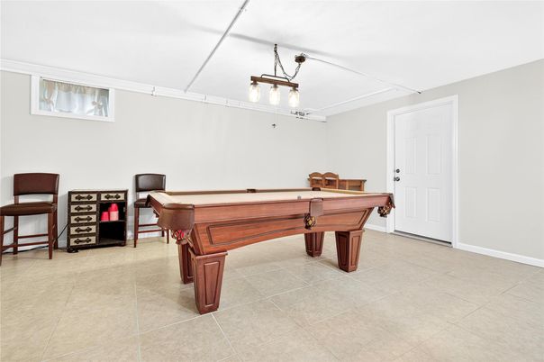 Billiard Table, Game Room, Interior
