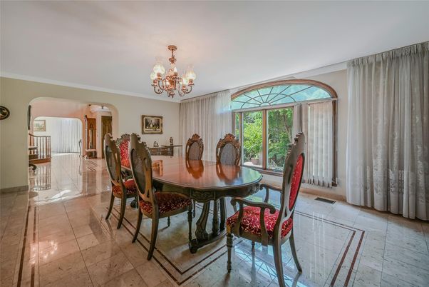 Chandelier, Dining room, Interior