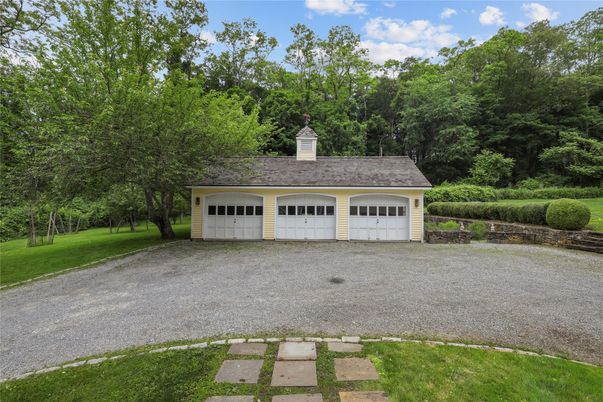 Detached Garage, Exterior