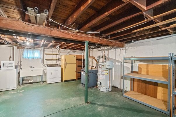 Interior, Washer, Wooden Beams, Wooden Ceilings