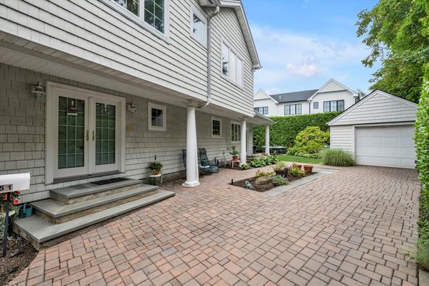 Detached Garage, Exterior