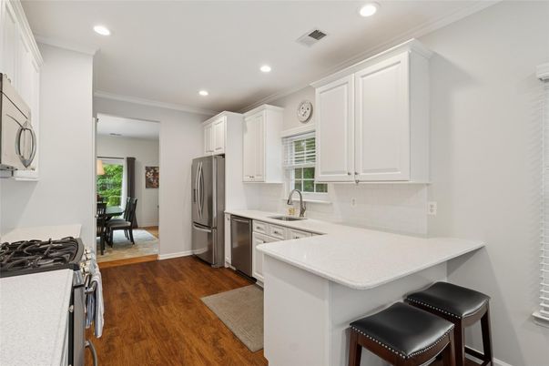 Dining room, Interior, Kitchen, Recessed Lighting, Wood Texture Flooring