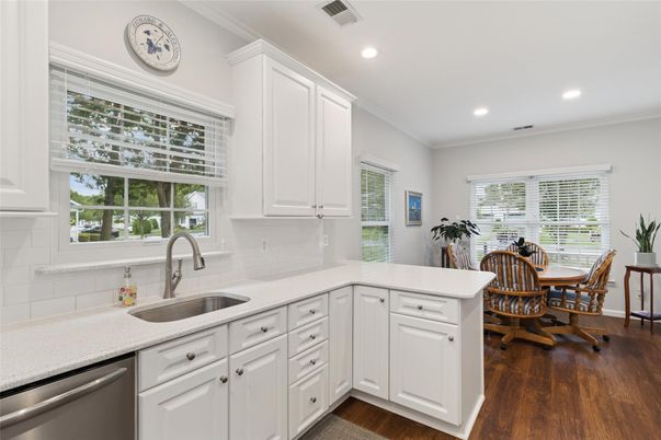 Dining room, Interior, Kitchen, Recessed Lighting, Wood Texture Flooring