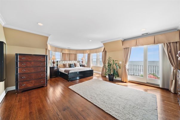 Bedroom, Interior, Recessed Lighting, Water, Wood Texture Flooring