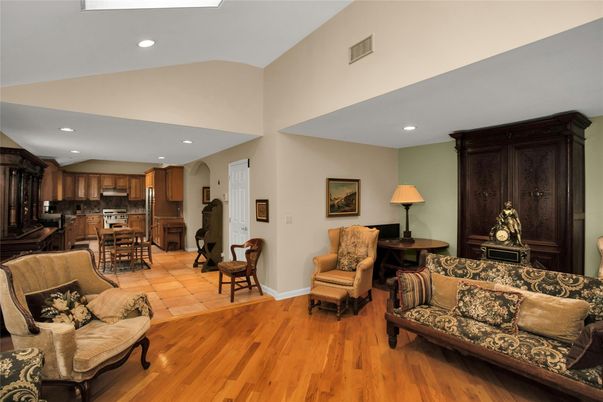Interior, Kitchen, Living room, Recessed Lighting, Wood Texture Flooring
