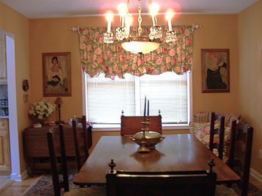 Chandelier, Dining room, Interior