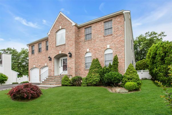 Attached, Exterior, Facade, Brick Facade, French Provincial