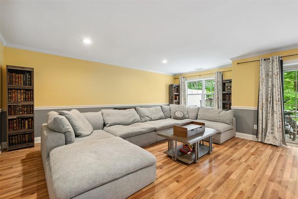 Interior, Living room, Recessed Lighting, Wood Texture Flooring