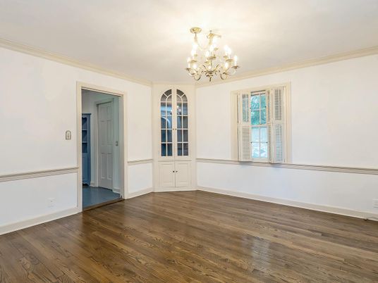Chandelier, Empty room, Interior, Wood Texture Flooring