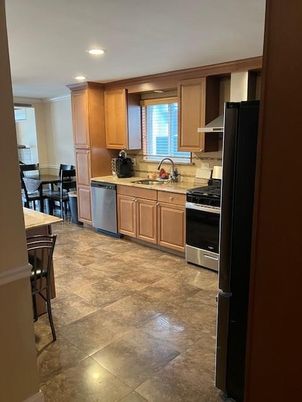 Dining room, Interior, Kitchen, Recessed Lighting, Stainless Steel Appliances