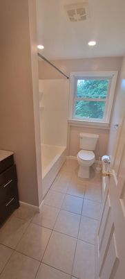 Bathroom, Interior, Recessed Lighting
