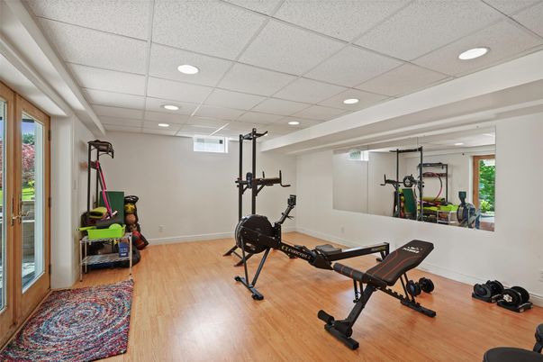 Fitness Equipment, Interior, Recessed Lighting, Wood Texture Flooring