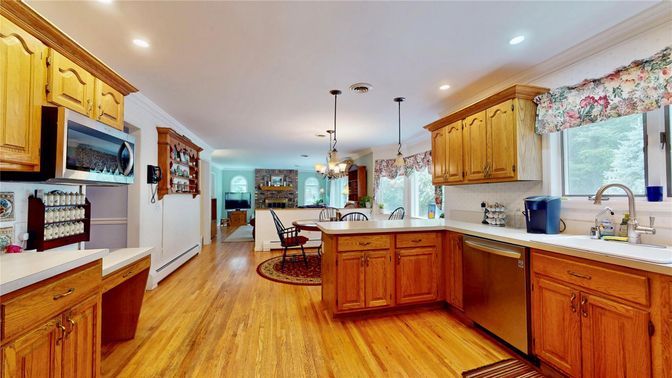 Dining room, Interior, Kitchen, Pendant Lights, Recessed Lighting, Wood Texture Flooring