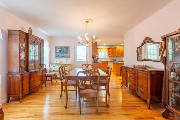 Chandelier, Dining room, Interior, Kitchen, Recessed Lighting, Wood Texture Flooring