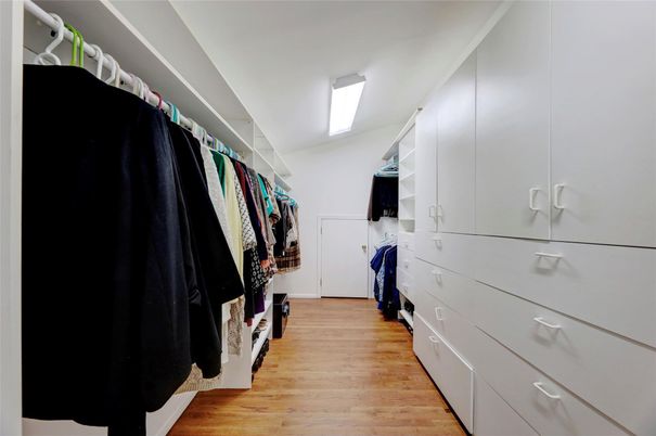 Interior, Walk-in Closets, Wood Texture Flooring