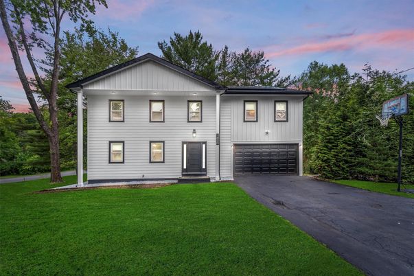 Attached, Exterior, Facade, Farmhouse