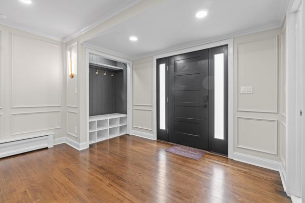 Empty room, Interior, Recessed Lighting, Wood Texture Flooring