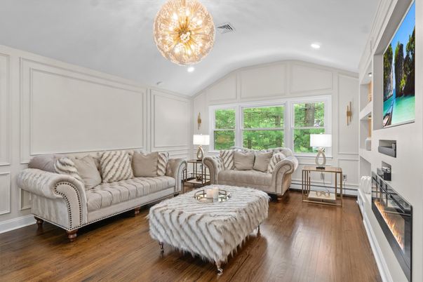 Chandelier, Interior, Living room, Recessed Lighting, Wood Texture Flooring