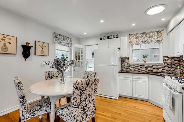 Dining room, Interior, Kitchen, Recessed Lighting, Wood Texture Flooring