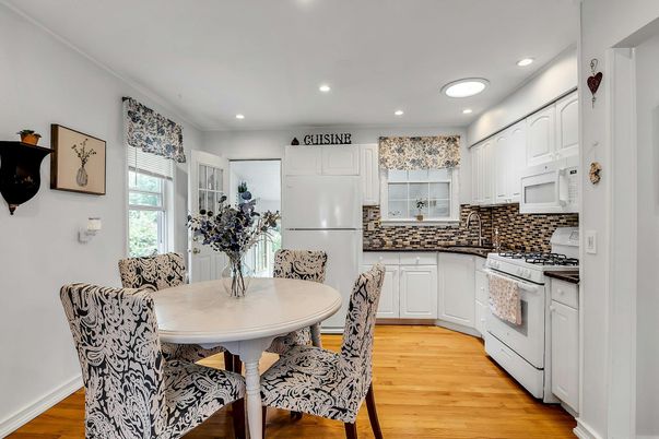 Dining room, Interior, Kitchen, Recessed Lighting, Wood Texture Flooring