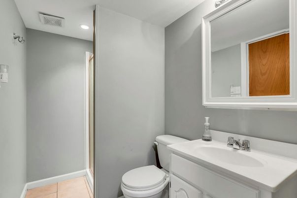 Bathroom, Interior, Recessed Lighting