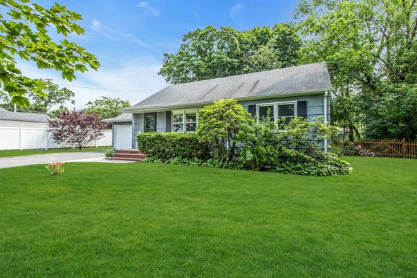 Backyard, Exterior, Facade, Cape Cod