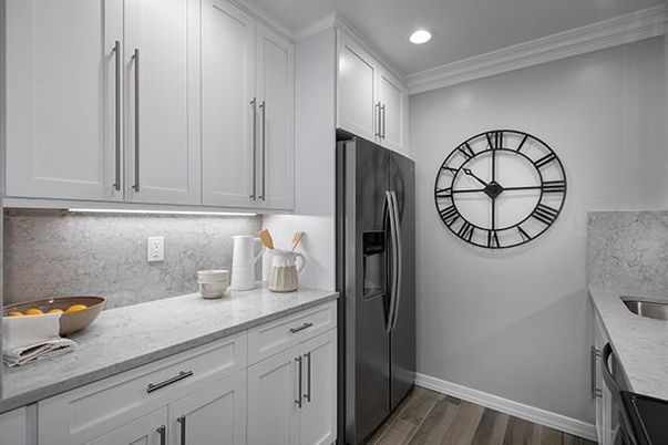 Interior, Kitchen, Recessed Lighting, Wood Texture Flooring