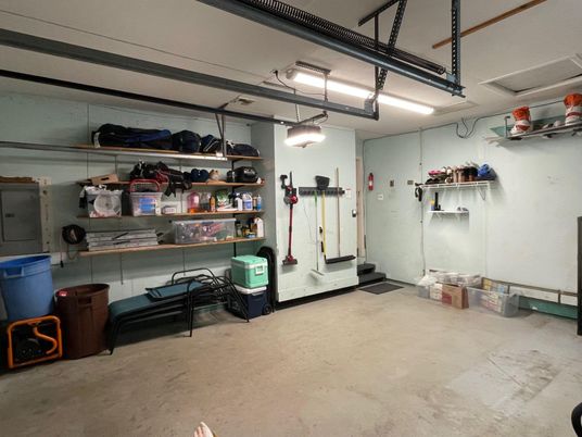 Garage, Interior