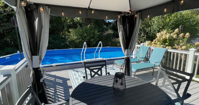 Exterior, Pool