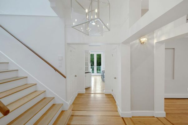 Interior, Pendant Lights, Wood Texture Flooring