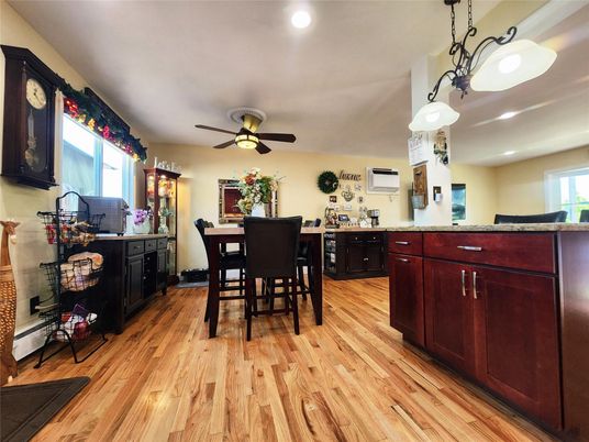 Dining room, Interior, Kitchen, Pendant Lights, Recessed Lighting, Wood Texture Flooring