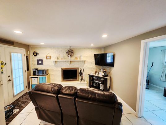 Interior, Living room, Recessed Lighting, Stone Walls