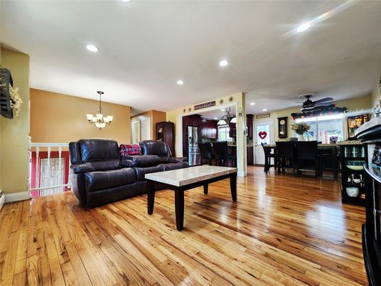 Chandelier, Dining room, Interior, Living room, Recessed Lighting, Wood Texture Flooring