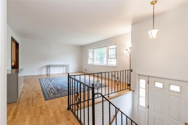 Interior, Pendant Lights, Wood Texture Flooring