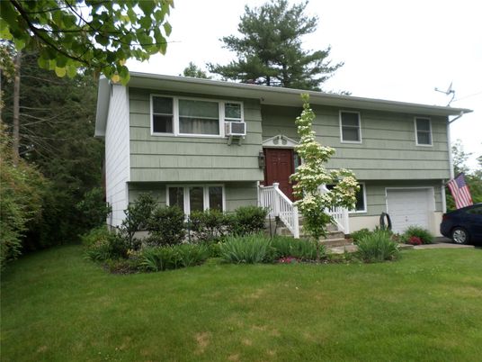 Attached, Exterior, Facade, Raised Ranch