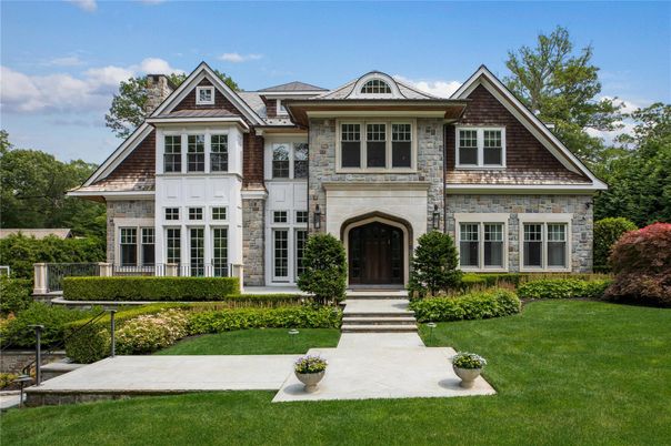 Exterior, Facade, Brick Traditional