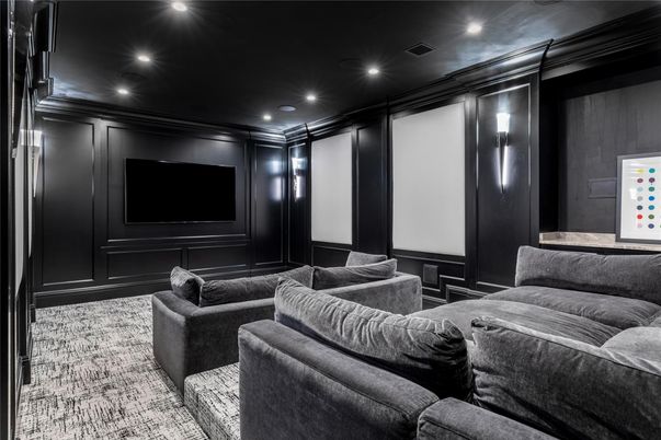 Interior, Projection Screen, Recessed Lighting, Theatre Room