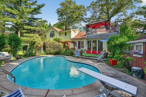 Exterior, Pool