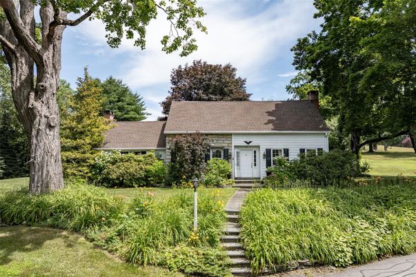 Backyard, Exterior, Facade, Cape Cod