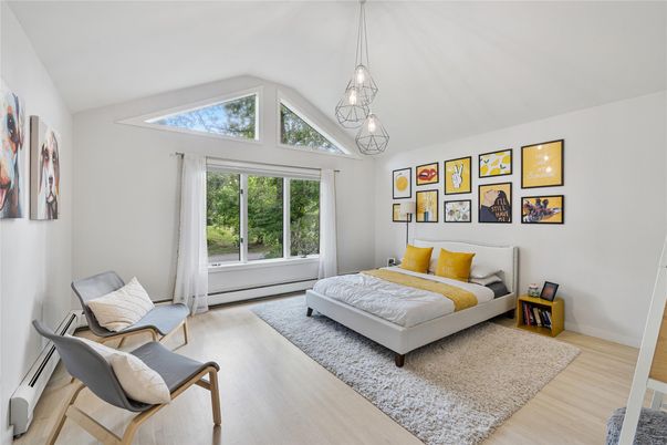 Bedroom, Interior, Pendant Lights, Wood Texture Flooring