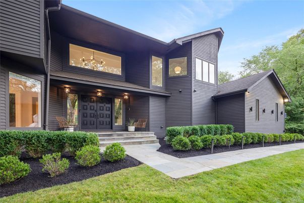 Exterior, Facade, Modern