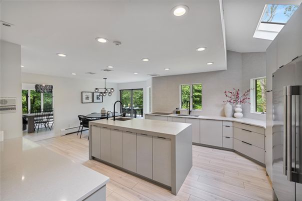 Dining room, Interior, Kitchen, Pendant Lights, Recessed Lighting, Wood Texture Flooring