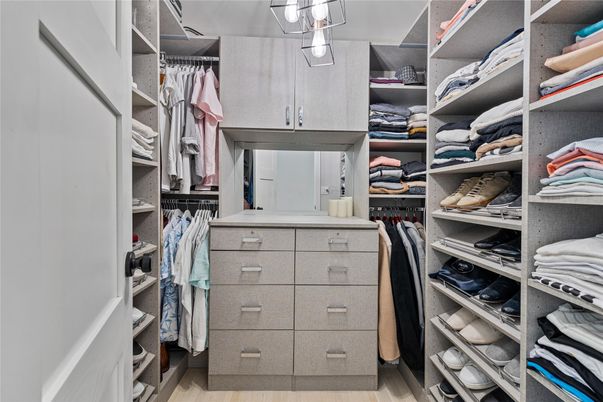 Interior, Walk-in Closets, Wood Texture Flooring