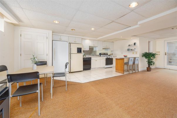 Dining room, Interior, Kitchen, Recessed Lighting